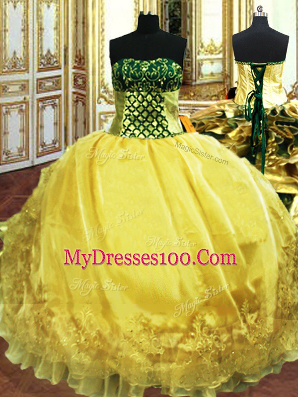 Fitting Floor Length Ball Gowns Sleeveless Gold Quinceanera Gowns Lace Up