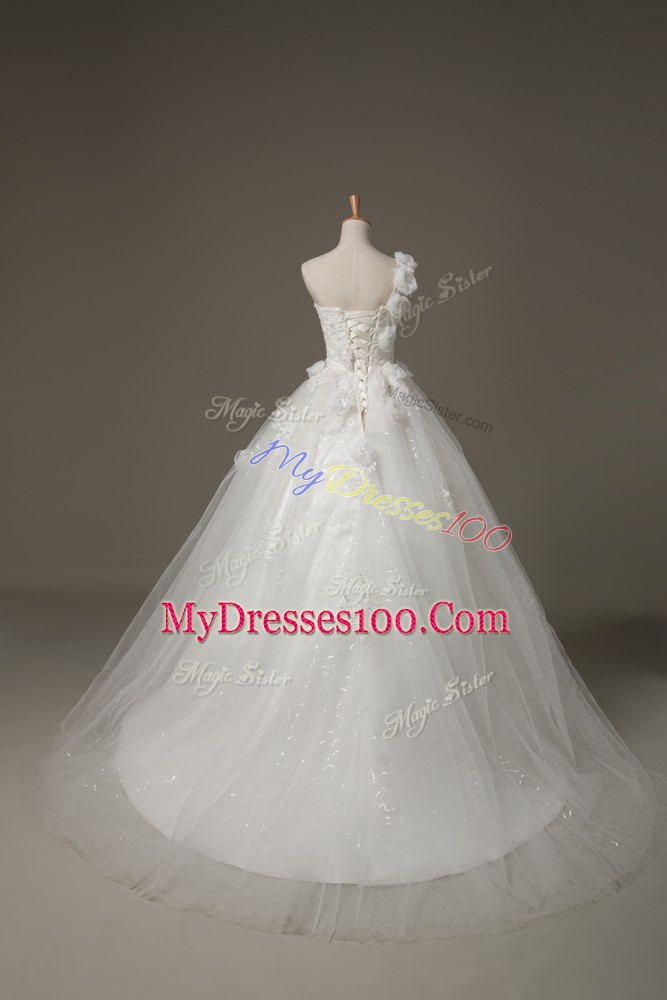 Hot Sale Brush Train Ball Gowns Wedding Dresses White One Shoulder Tulle Sleeveless Lace Up