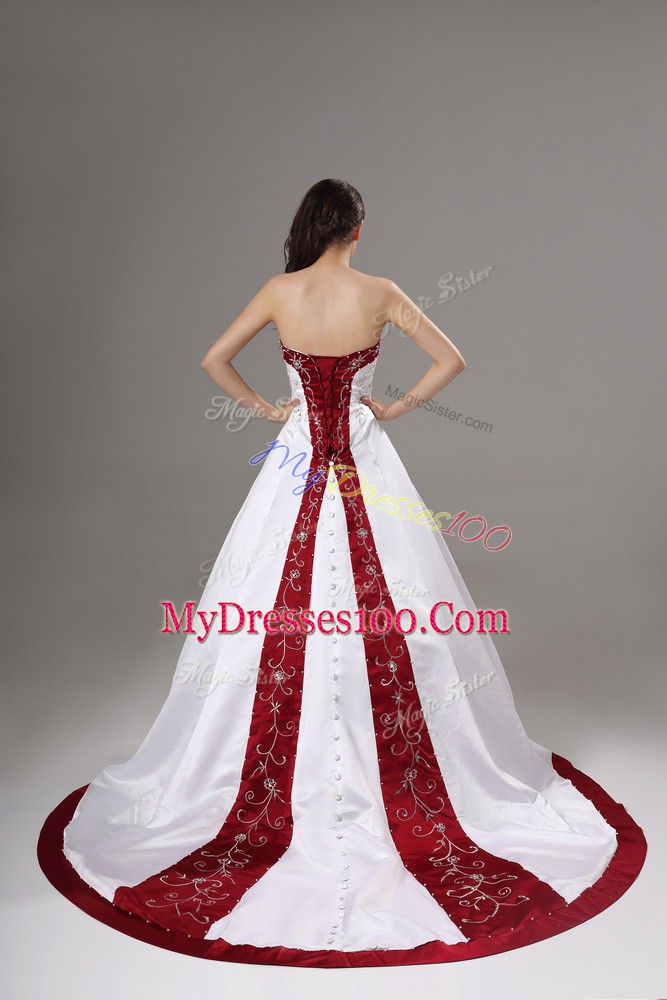 Inexpensive Sleeveless Beading and Embroidery Lace Up Wedding Gown with White Brush Train