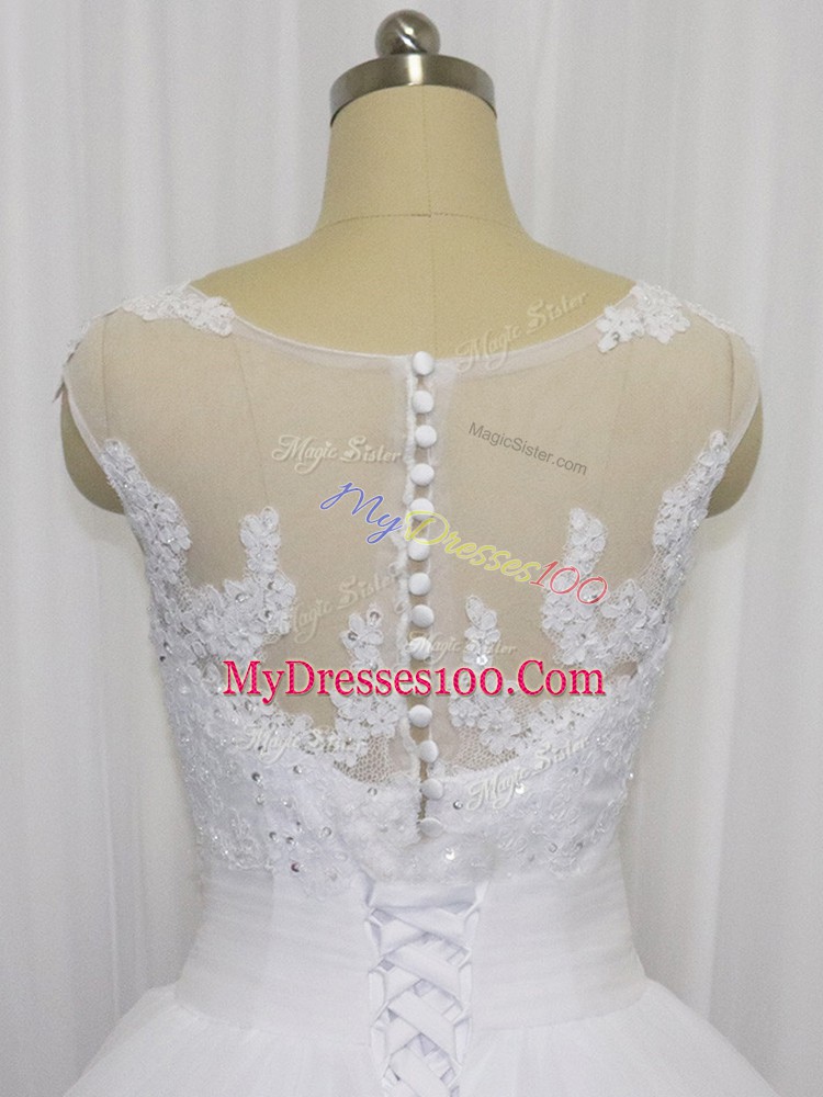 Scoop Sleeveless Clasp Handle Wedding Gowns White Tulle