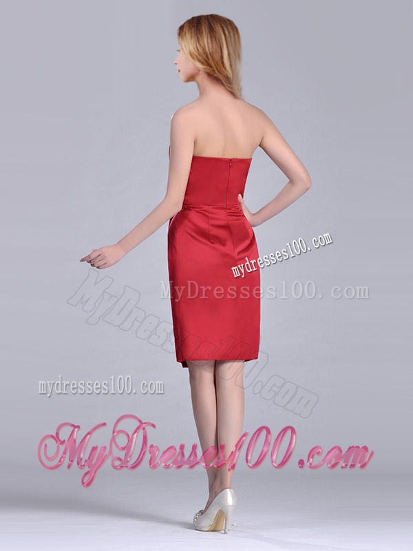 Low Price Red Column Satin Knee Length Mother of The Bride Dress with Ruffles