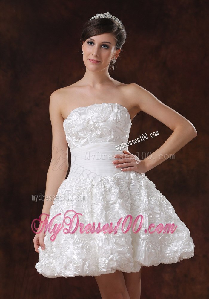 Fabric With Rolling Flower Strapless Short Beautiful Wedding Dress