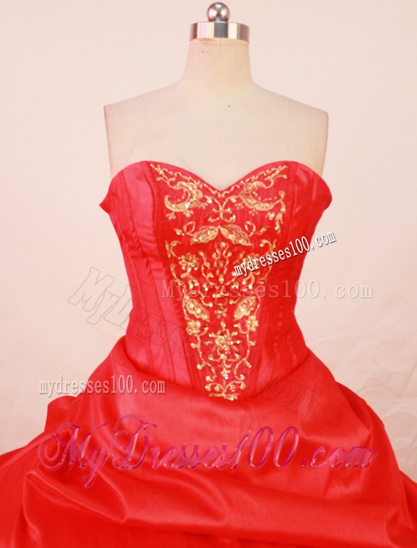 Handmade Flowers Red and White Quiceanera Dresses with Gold Appliques