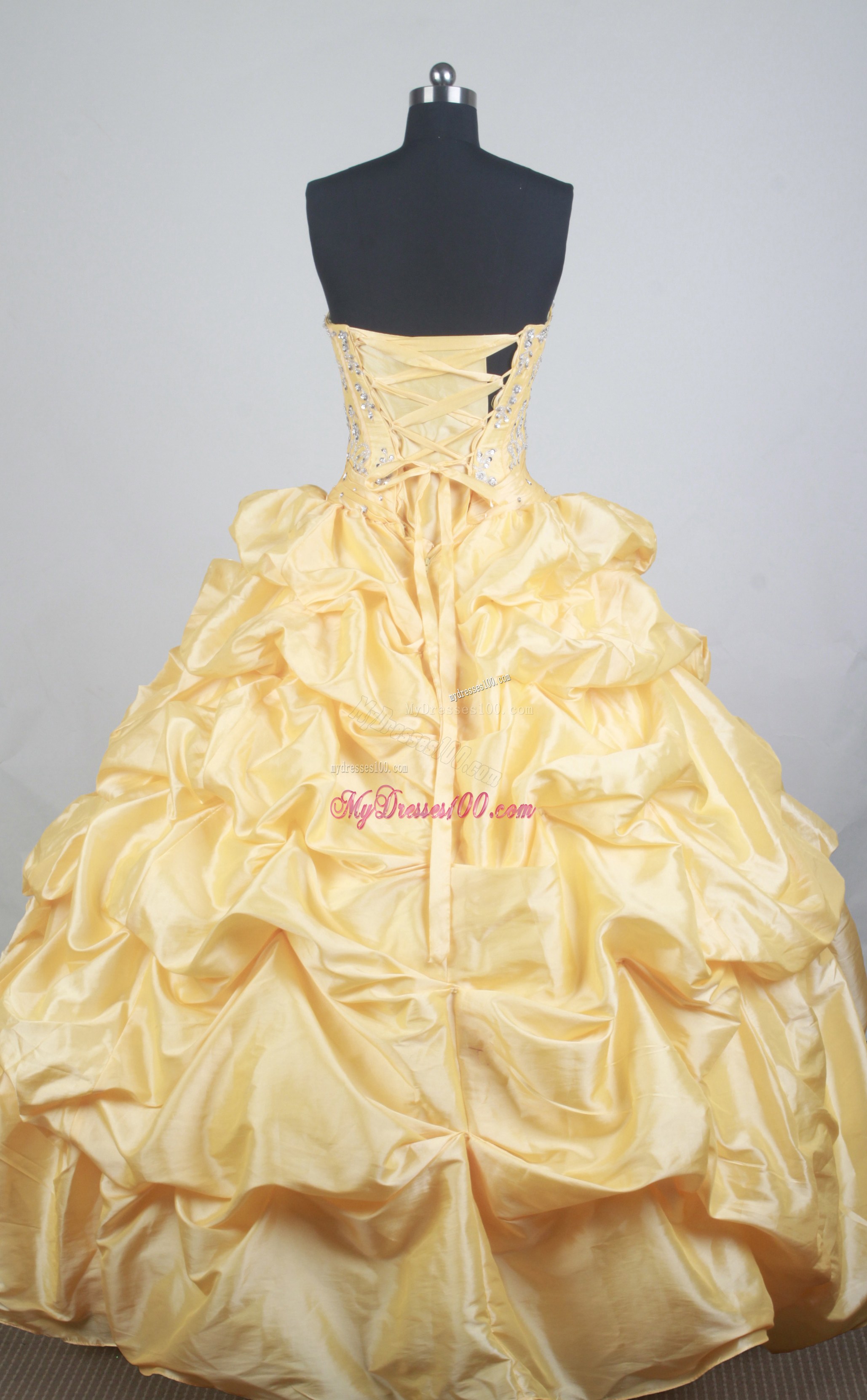 Popular Yellow Pick-ups Sweetheart Quinceanera Dresses with Beading