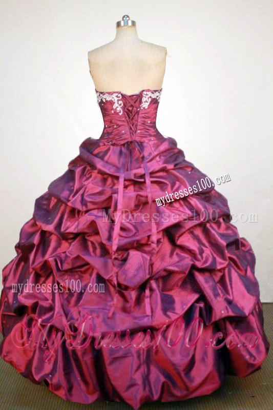 Pretty Pick-ups Ball Gown Quinceanera Dress with Bateau in Burgundy