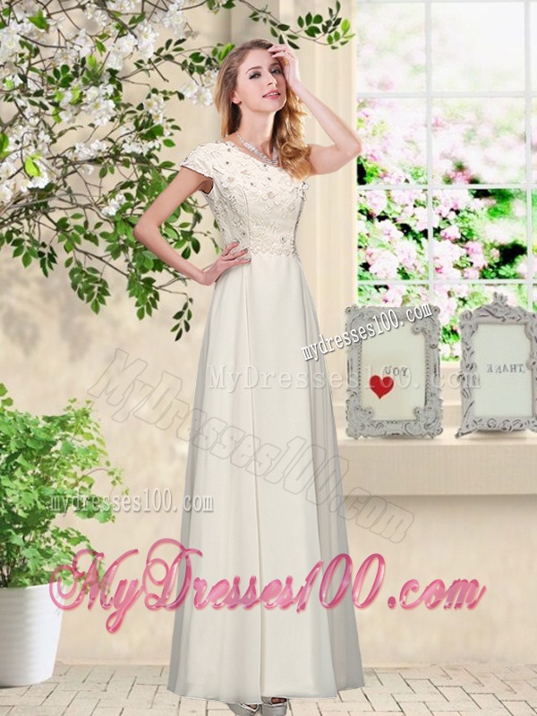 2016 Fashionable Appliques Bridesmaid Dresses with High Neck