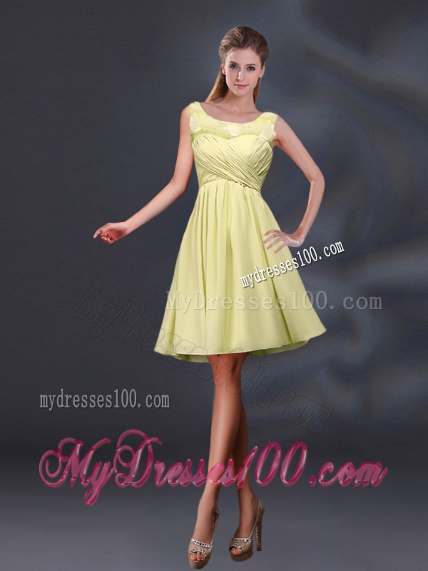 Bateau A Line Dama Dresses with Appliques and Ruching