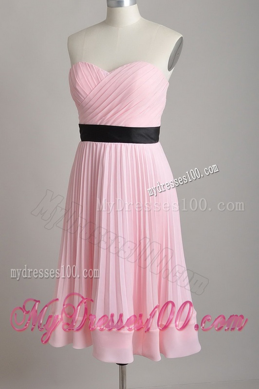 Discount Empire Pleated and Black Belted Dama Dress in Baby Pink