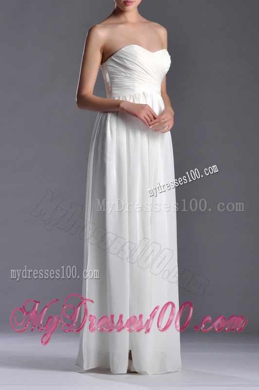 Exquisite Empire Sweetheart Ruched White Long Dama Dress in Chiffon