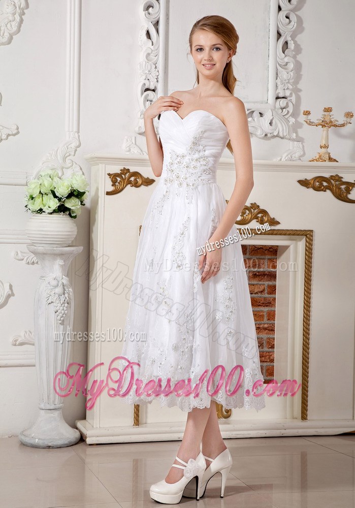 Informal Empire Sweetheart Tea-length Lace Appliques Wedding Dress