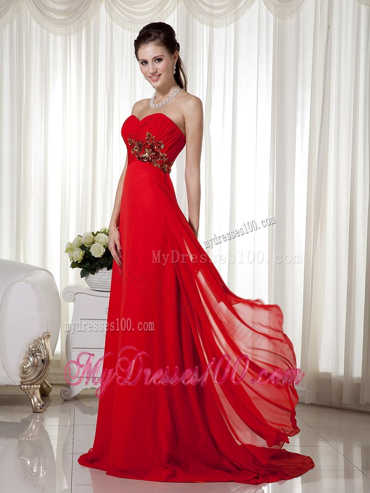 Red Sweetheart Brush Train Appliques and Ruches Evening Dresses