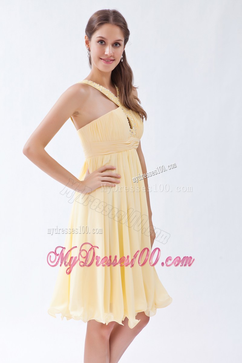 2013 Cheap Yellow Empire V-neck Beading Short Homecoming Dresses