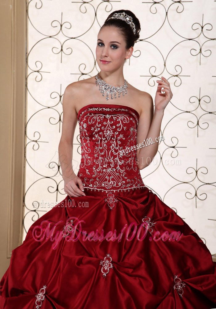 Embroidery and Pick-ups Decorate Long Bridal Gown in Wine Red