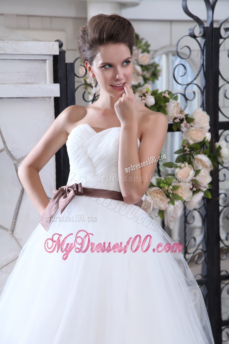 Strapless Sweep Train Ruching Wedding Gowns in White with A Bowknot