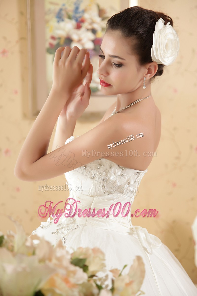 Two Tiers Beading and Ruching Decorated Wedding Dress with Lace Edge