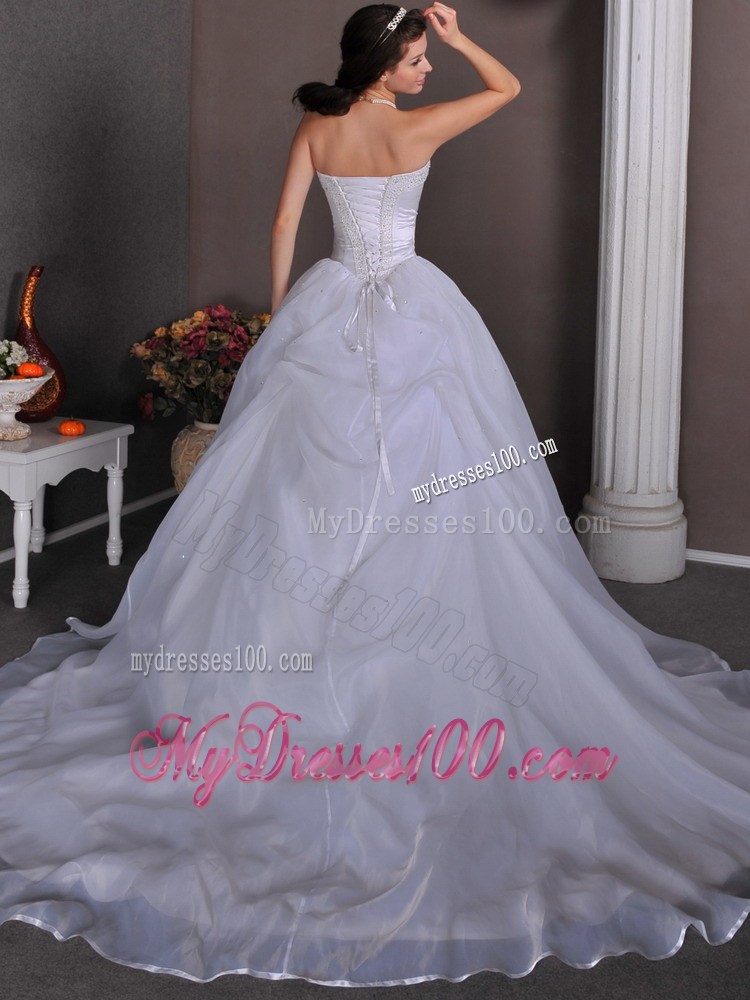 Beaded Sweetheart Wedding Dresses with Chapel Train Frilly Hemline