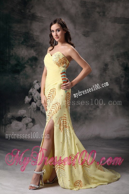 Sweetheart Ruched Sheath For Yellow Column Prom Gown Dress with High Slit