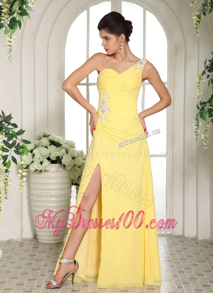 Stylish Light Yellow One Shoulder High Slit Prom Dress With Appliques