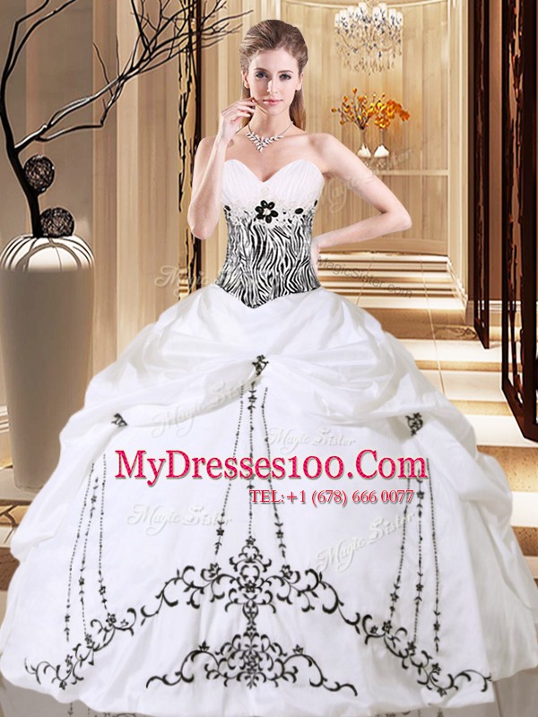 Admirable Pick Ups Sweetheart Sleeveless Lace Up Quinceanera Gown White Taffeta